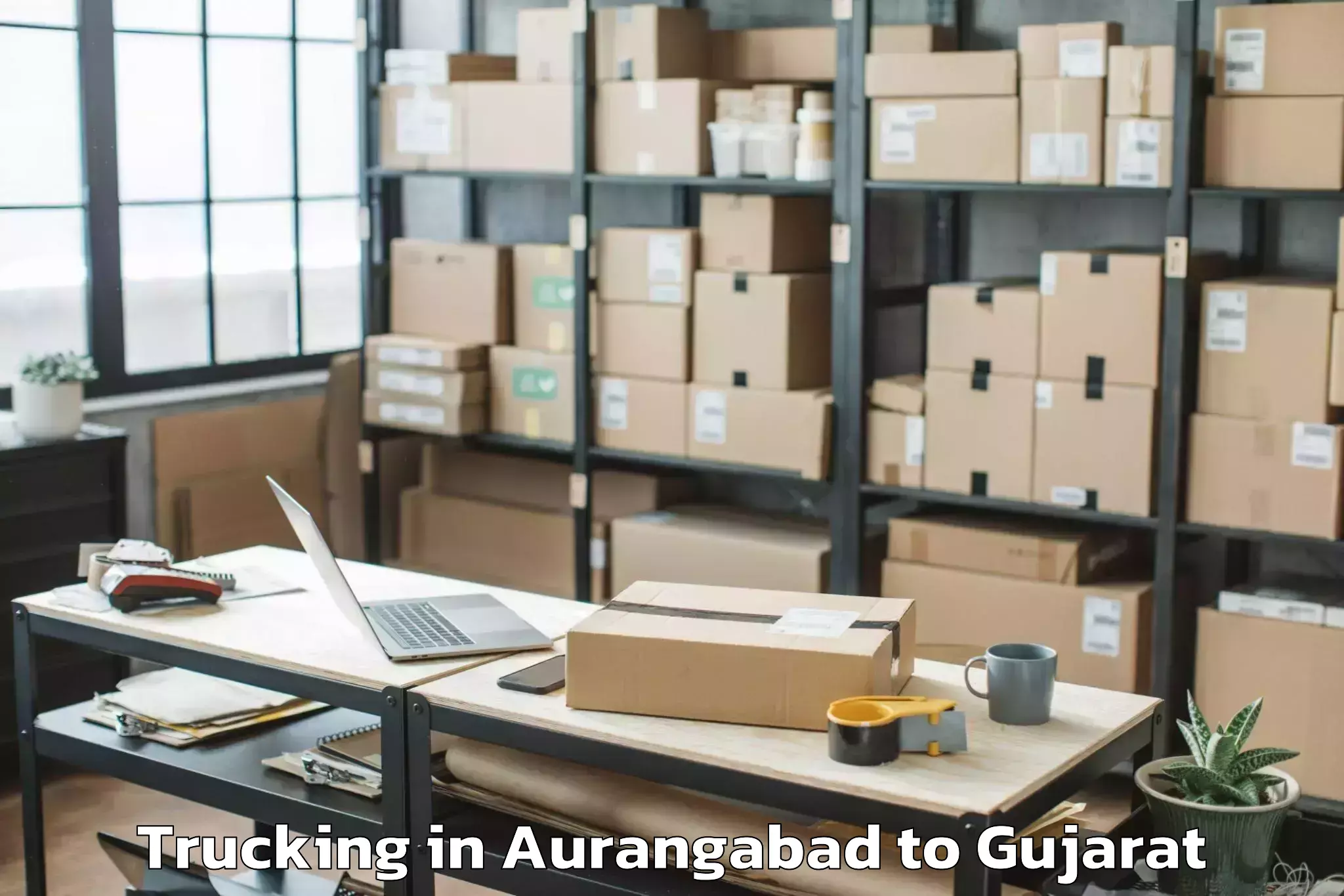 Affordable Aurangabad to Delvada Trucking